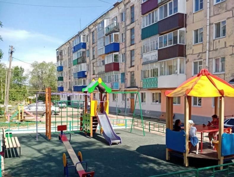 Новая детская площадка появилась в Октябрьске 