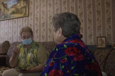 Мечтала о ходунках: в Чапаевске специалисты центра соцобслуживания помогли пенсионерке