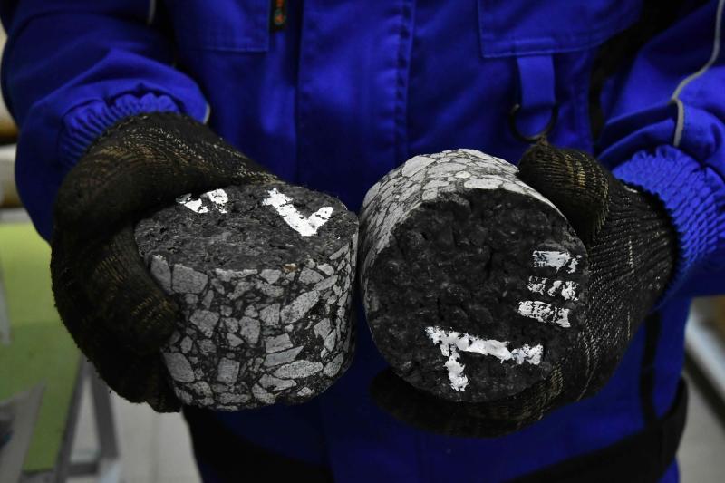 Лаборатория областного Минтранса проверяет качество дорожных материалов на всех этапах