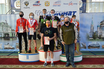 Самарские паравелосипедисты привезли с омского велотрека медали всех достоинств