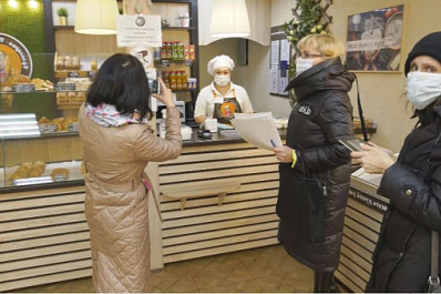 В Самаре ежедневно проверяют, соблюдают ли в магазинах масочный режим 