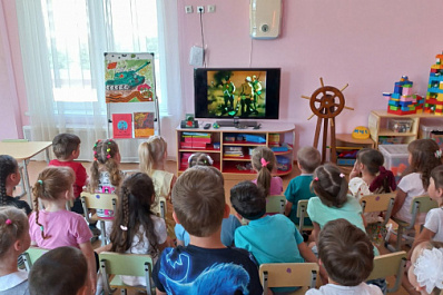 Воспитанники детсадов Тольятти присоединились ко Всероссийской акции "Огоньки памяти"