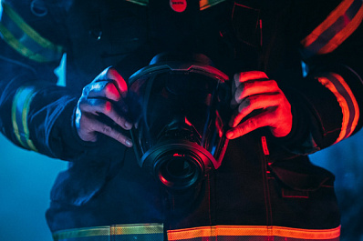 При пожаре на нефтебазе в Пролетарске пострадали 47 пожарных