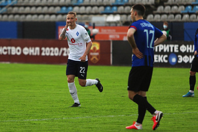 "Крылья Советов" сыграли вничью с "Шинником" в Ярославле