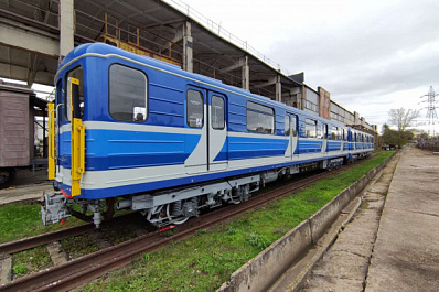 Светодиодная подсветка, новые колеса: в Самару привезли 5 обновленных вагонов метро
