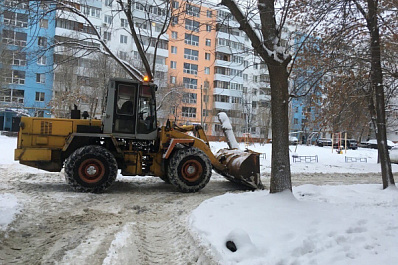 В Самаре после снегопада нарастили темпы уборки внутридворовых территорий