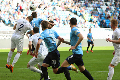 Самарские "Крылья Советов" разгромили "Факел" из Воронежа