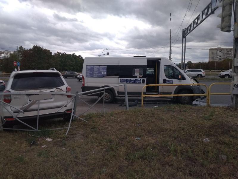 В Тольятти три пассажира маршрутки пострадали в столкновении с легковушкой
