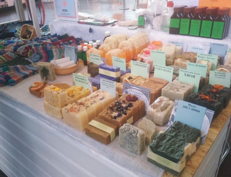 В Самаре поздравили работников торговли и вручили свидетельства обладателям знака "Самарский продукт"