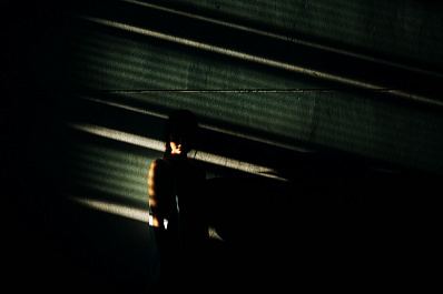 Мать-алиментщицу судебные приставы нашли в самарском питейном заведении