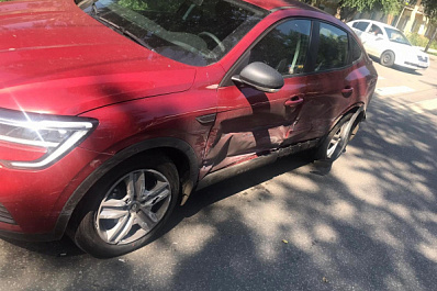 В Самаре из-за водителя BMW без прав пострадал полуторагодовалый малыш