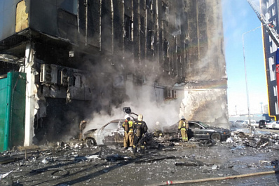 Горит ТОЦ "Скала" в Самаре: прямая трансляция с места крупного пожара