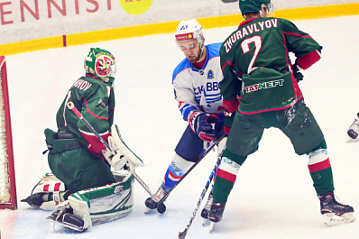 Самарский ЦСК ВВС в выездном матче обыграл казанский "Барс"