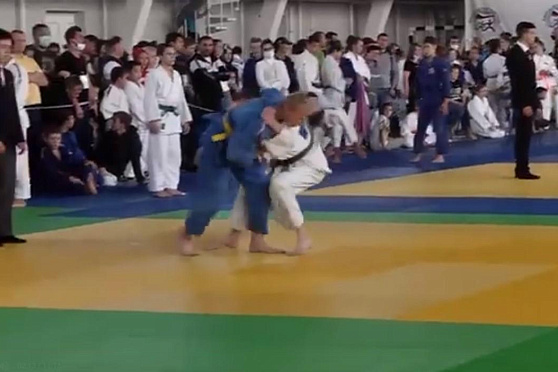 Турнир по дзюдо, баскетболу и новая детская площадка. Хорошие новости Волжского района