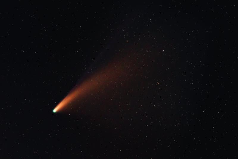 На ночном небе будет видна комета Леонарда до середины декабря