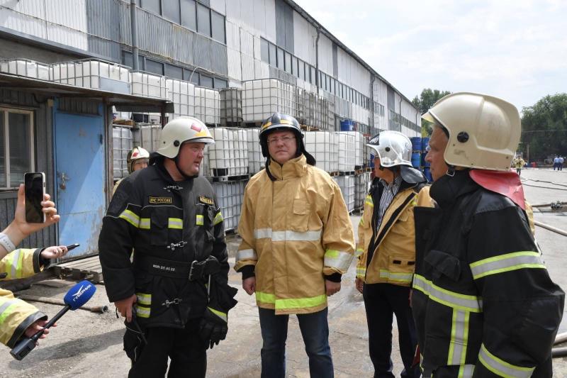Фоторепортаж с места крупного пожара в Самаре