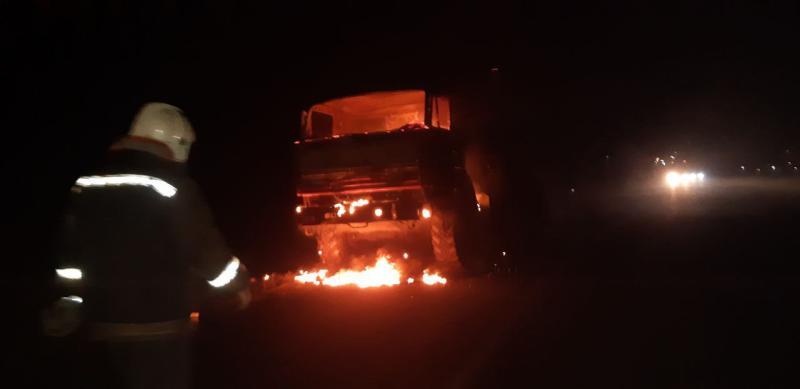 Под Самарой 8 декабря на ходу загорелся КамАЗ