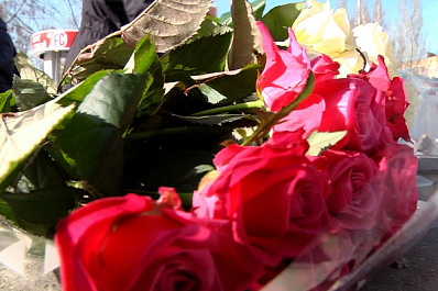 На улицах городов Самарской области женщин поздравили с наступающим 8 Марта