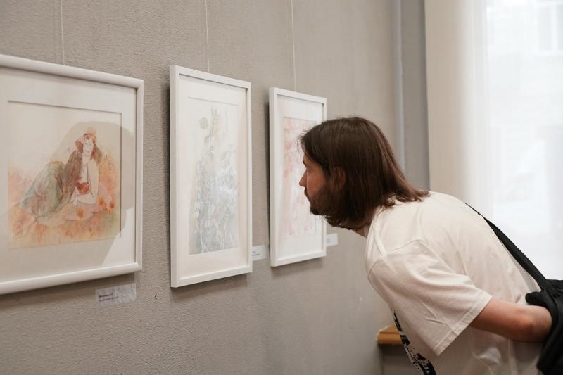 Красота простых вещей: в Самаре 6 июня открылась выставка Юлианы Апиной "Вкус лета"