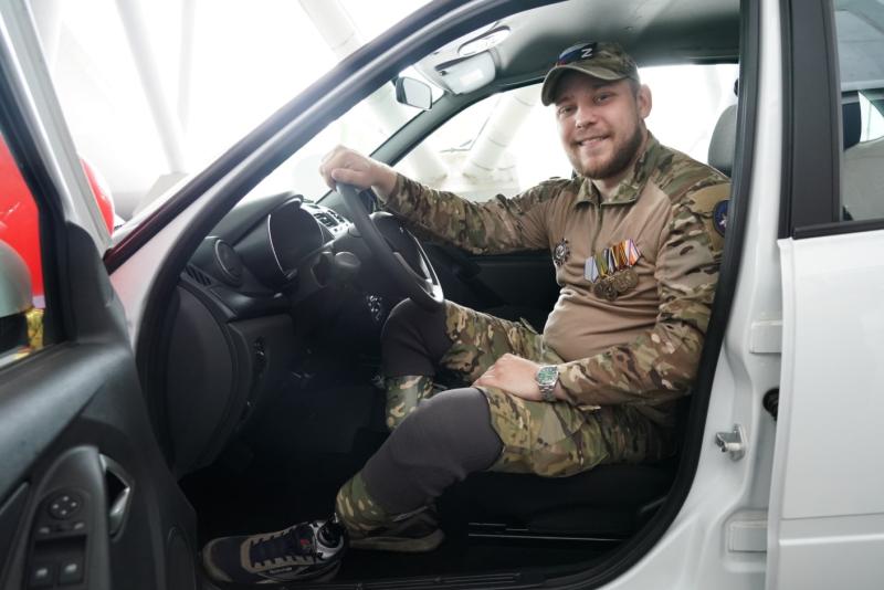 Автомобили для участников СВО, ЖКХ в смартфоне и подготовка к выборам: читайте в свежем номере "Волжской коммуны" 2 июля