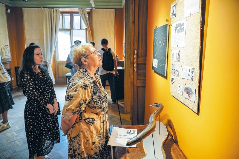 В самарском Музее модерна показали методы работы музеев с экспонатами