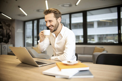 Россияне рассказали, какие отрасли считают самыми перспективными для карьеры