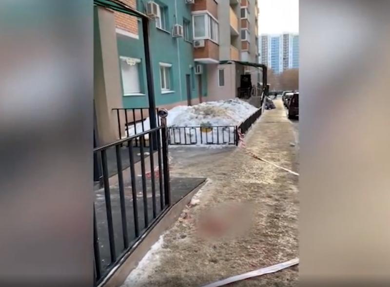 В Самаре у дома на ул. Киевской нашли тела двух школьниц