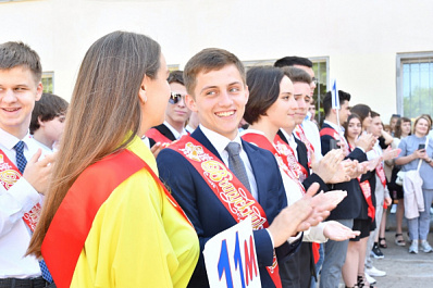 Заслуженный учитель России Любовь Скрипинская: решение губернатора о выплатах выпускникам станет стимулом для них учиться и работать в регионе