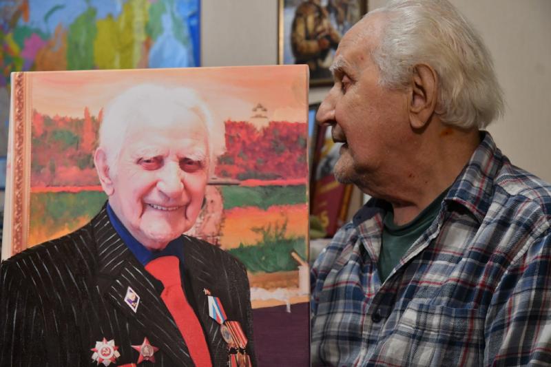 "Краски Победы": ветерану Великой Отечественной войны Александру Любимову подарили портрет