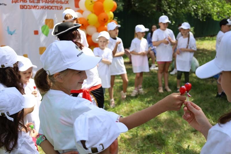 Самарские нефтяники подарили детям Куйбышевского района "День безграничных возможностей"