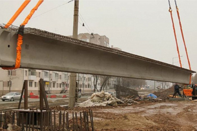 Для моста на улице Ново-Садовой в Самаре привезли первую балку
