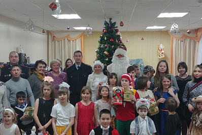 В Тольятти Росгвардейцы навестили детский дом Ласточка