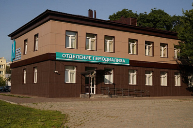 Вячеслав Федорищев оценил отремонтированное здание больницы им. Пирогова, где работает отделение гемодиализа