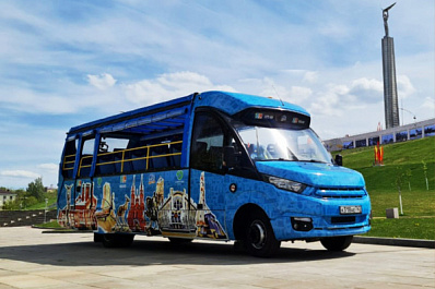 По Самаре - на синем кабриолете: туристы смогут путешествовать на необычном автобусе