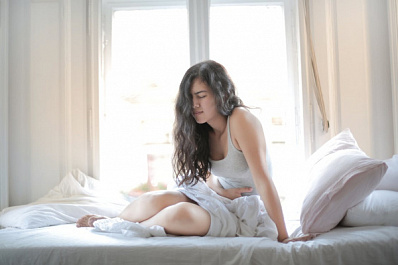 Терапевт назвал распространенные причины отеков 