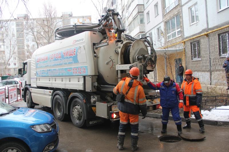 "Салатные" засоры: что нельзя смывать в канализацию