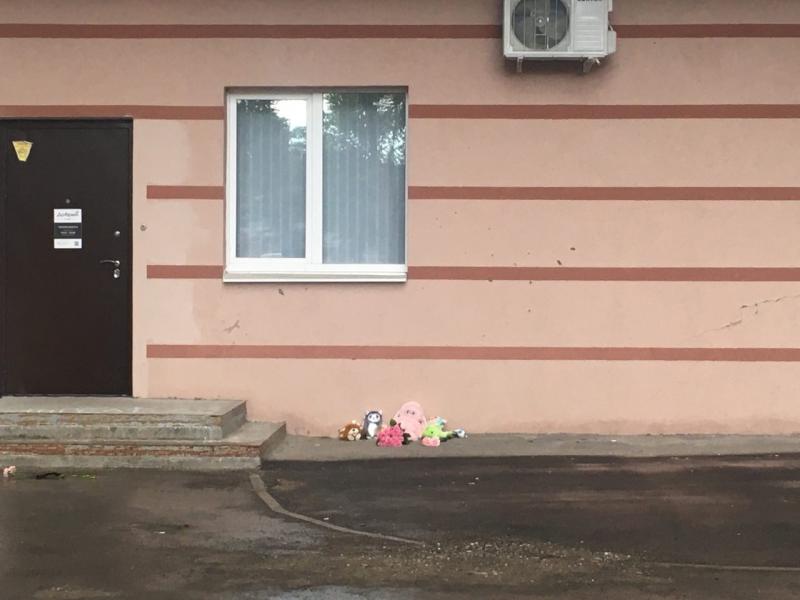 Похоронят на родине: знакомые подозреваемой в убийстве 3-летней малышки в Самаре рассказали новые подробности