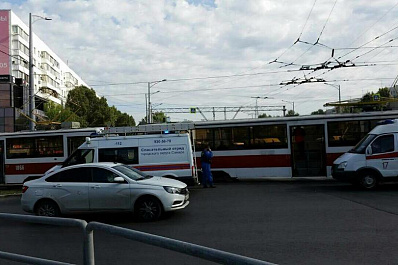 Серьезная авария с КамАЗом на Московском шоссе/Ново -Вокзальной перекрыла движение сегодня утром