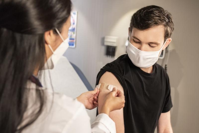 Минздрав зарегистрировал детскую вакцину от ковида