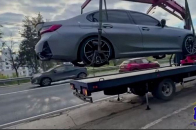 В Самаре подросток катался на новом тонированном BMW без номеров