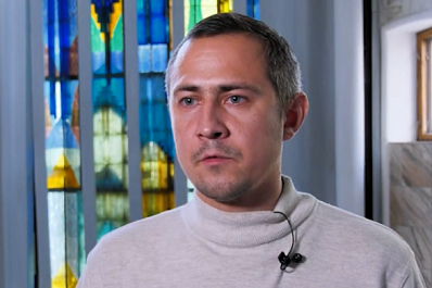 Надо слушать только врачей: солист Самарской филармонии призвал привиться от коронавируса