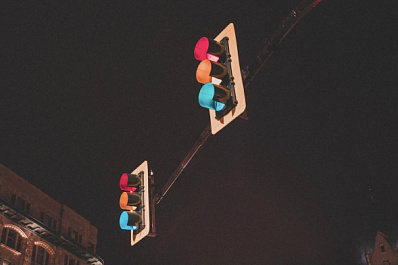 На российских светофорах появился дополнительный свет