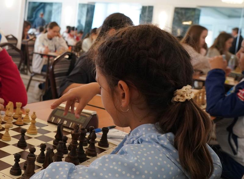 В Самарской области стартовали Всероссийские соревнования по шахматам среди учеников сельских школ