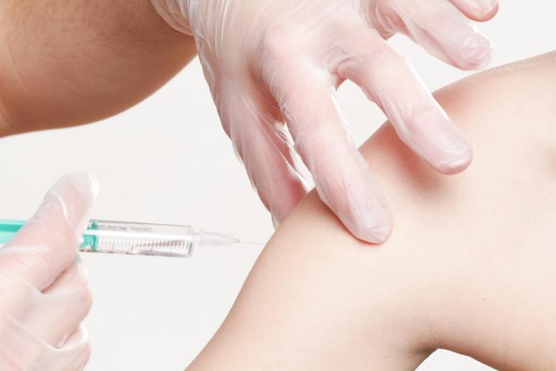 В ФАПе посёлка Маяк вакцинировался 51 человек