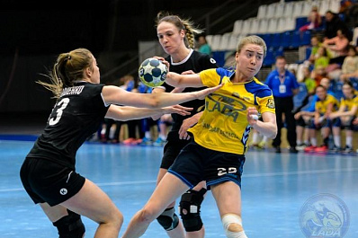 Гандболистки тольяттинской «Лады» разгромили москвичек из клуба «Луч»