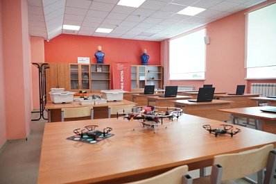 Школьники Ставропольского района учатся управлять беспилотниками