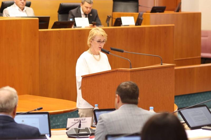 Профицит средств и поддержка социальной сферы: в губдуме отчитались об исполнении бюджета за 2024 год