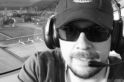 Ведущий НТВ погиб при крушении самолета в Подмосковье