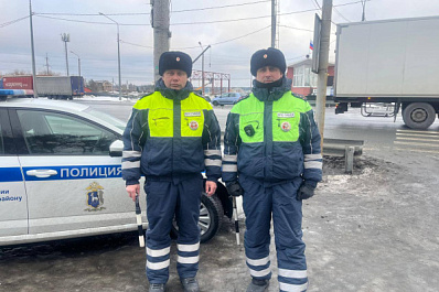 В Самарской области полицейские спасли ребенка с редким заболеванием