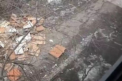 На Сухой Самарке ищут мужчину, устроившего свалку под окнами своего дома и школы